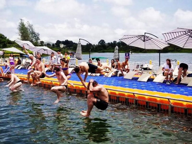 Piscinas flotantes