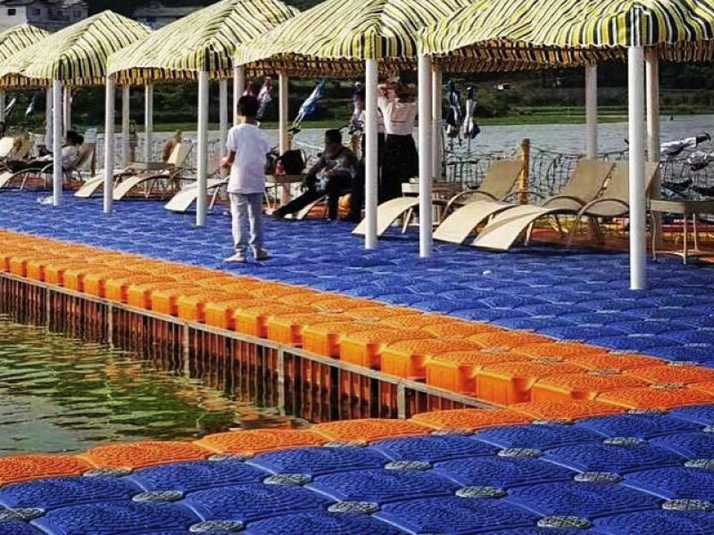 Piscinas flotantes
